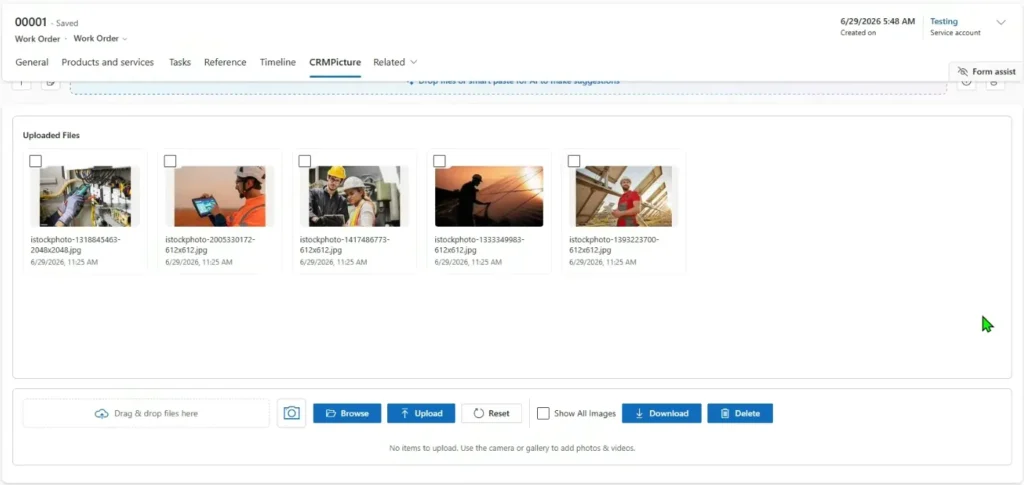Dispatcher viewing uploaded Field Service photos in Dynamics 365